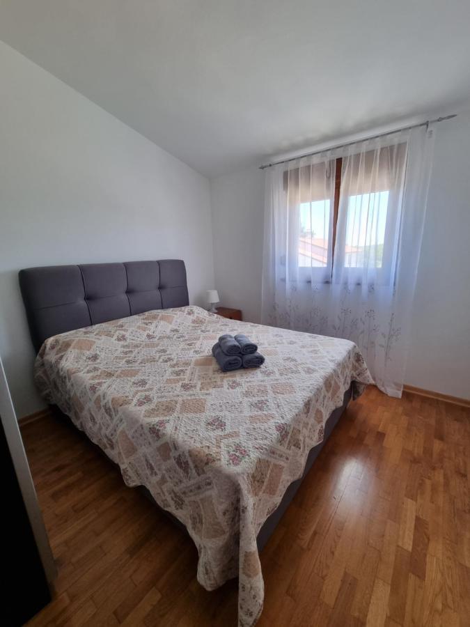 Sunny Apartment With Pool Sisan Exterior photo